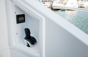 Cruisers Yachts - 60 Fly-rear-docking