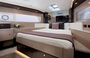 Cruisers Yachts - 60 Fly-vip-stateroom