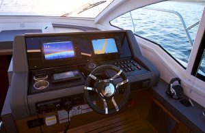 Cruisers Yachts - 42 Cantius