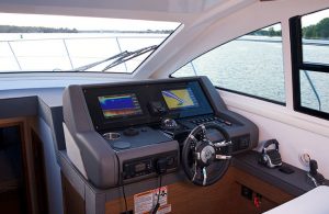 Cruisers Yachts - 46 Cantius