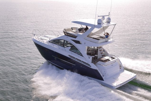 Cruisers Yachts - 54 Fly