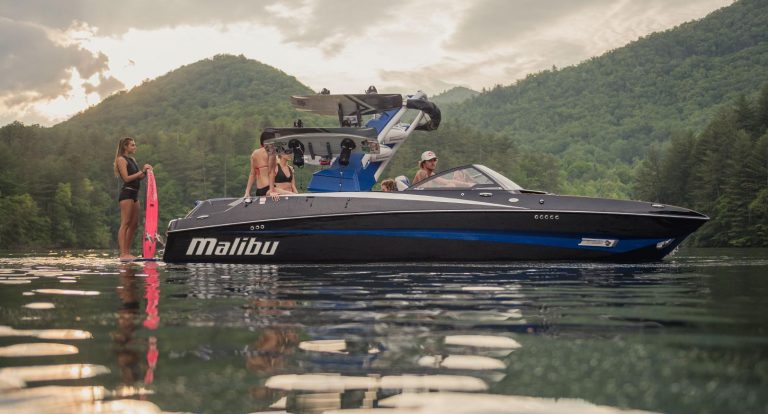 Malibu Boats - M235
